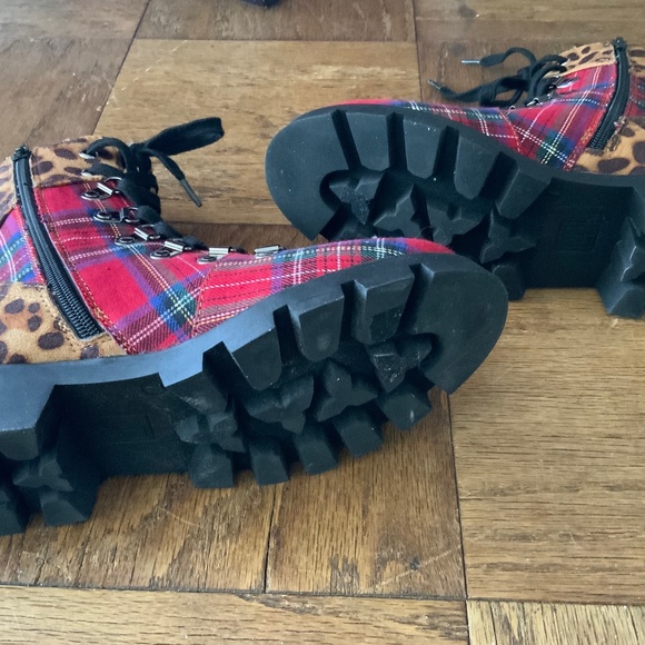 Lust For Life Freedom Combat Boots Plaid & Leopard Dr Martens Style Lug Booties - Picture 3 of 5